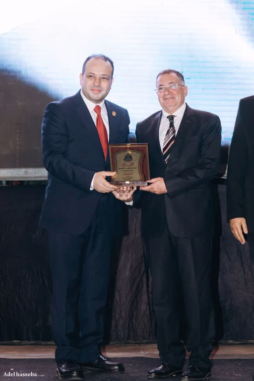 الأستاذ محمد عبدالمنعم سالم  